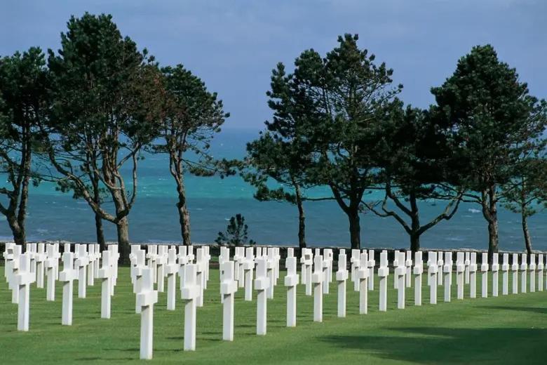 Le Clos Du Bas Courtil Guesthouse B&B Omaha Beach Osmanville 外观 照片